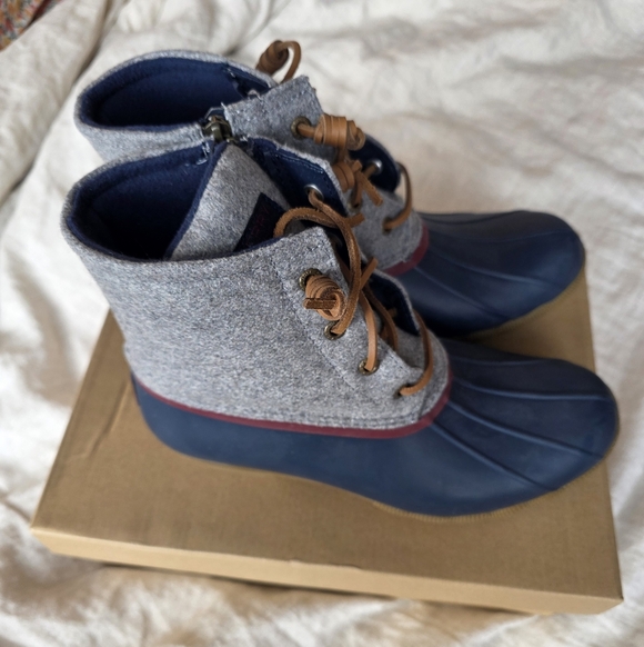 Sperry Shoes - Sperry Saltwater Grey Wool Duckboots